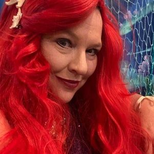 Meet your Posher, Renee